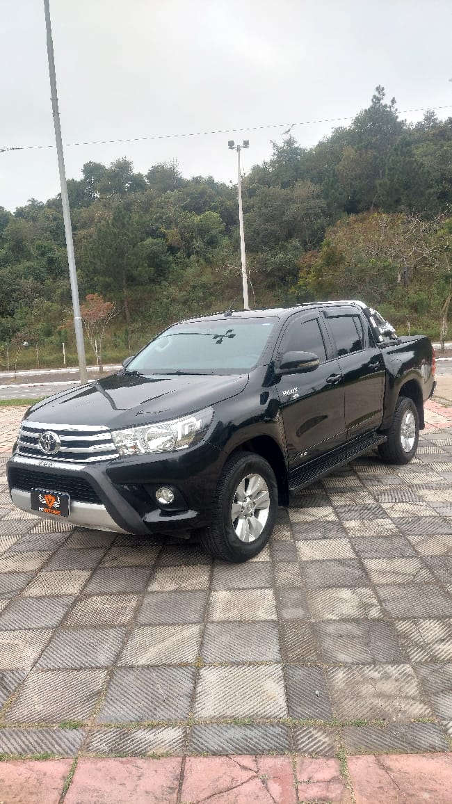 Hilux 2017 SR 4X2 CD  2.7 Flex automático