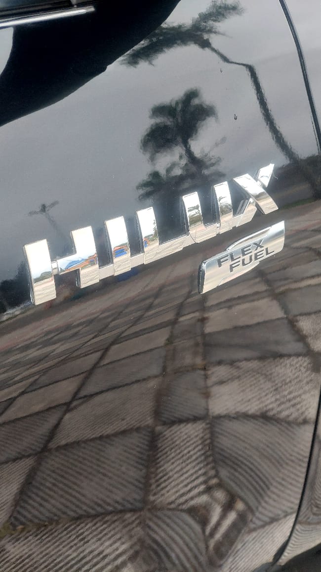 Hilux 2017 SR 4X2 CD  2.7 Flex automático - foto 9