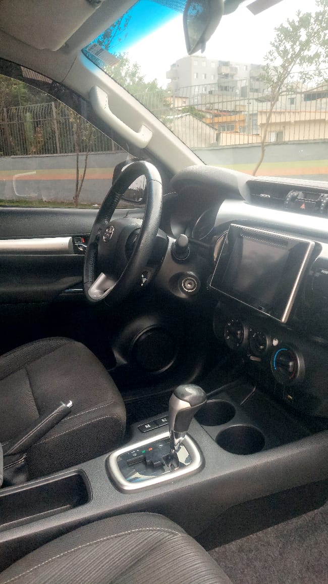 Hilux 2017 SR 4X2 CD  2.7 Flex automático - foto 12