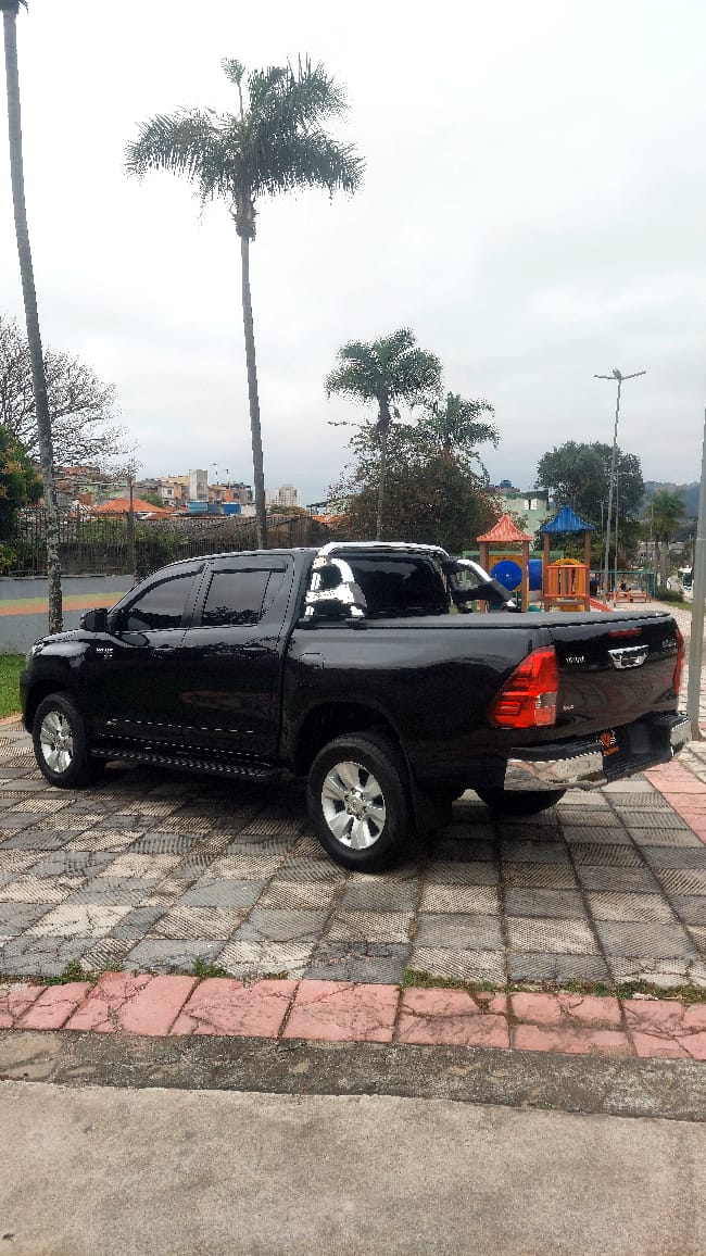 Hilux 2017 SR 4X2 CD  2.7 Flex automático - foto 6