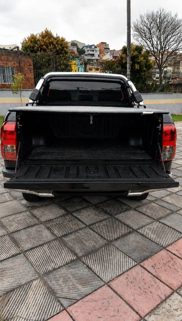 Hilux 2017 SR 4X2 CD  2.7 Flex automático - foto 8