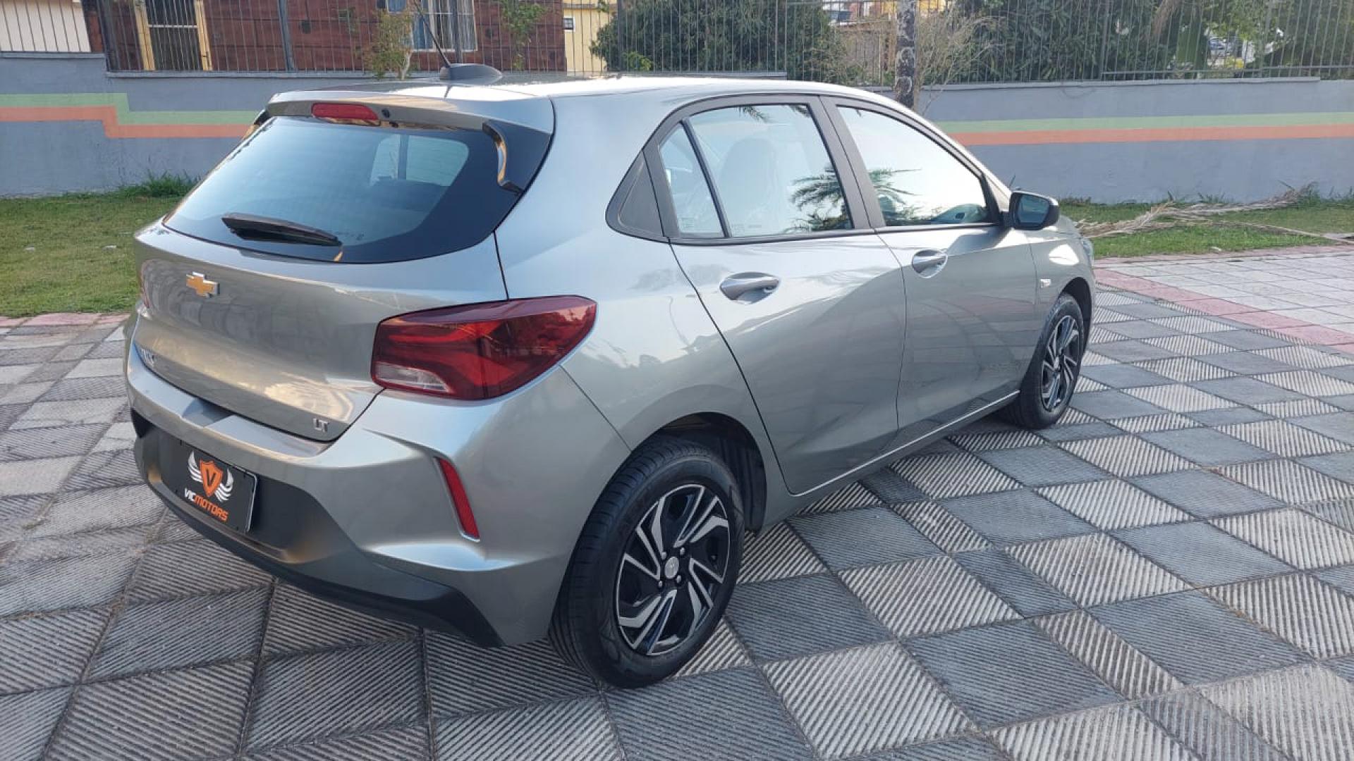 Onix Lt 2025 1.0 Flex manual completo - foto 5