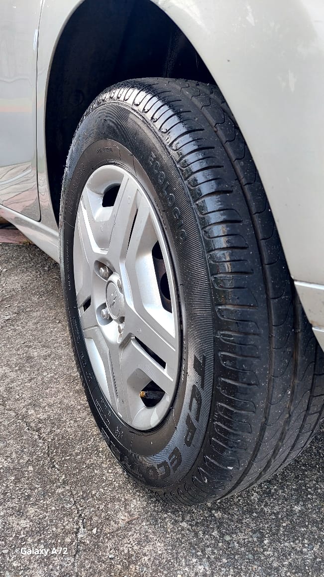 Onix Lt 2015 1.0 Flex manual completo - foto 9